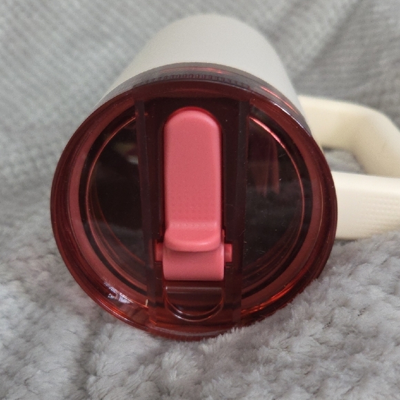 Stanley NIB 30oz Cream Insulated Mug with Handle - Picture 4 of 5